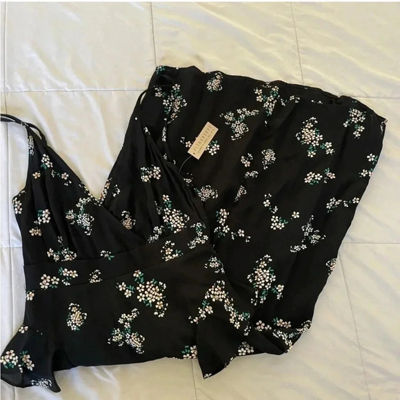 Flynn Skye floral ruffle midi dress